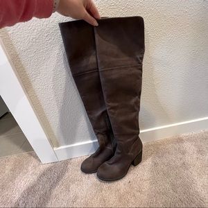 Hinge over the knee suede heeled boots